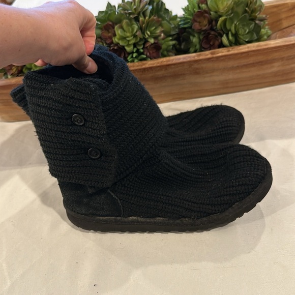 Ugg Australia Boots 5649 Cardy Knit Tall Sweater 2 Button womens‎ size 6 black - Picture 7 of 8